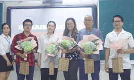 Câu lạc bộ Loa Quốc tế - Điểm hẹn của những sinh viên thích 'bàn chuyện thế giới'