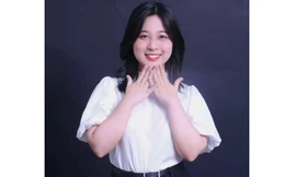 Nữ sinh FTU đạt liên tiếp giải thưởng trong các cuộc thi lớn: 'Chần chừ trước cơ hội, bạn sẽ bỏ lỡ nó' 