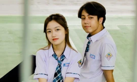 Cặp đôi Gen Z gây ấn tượng với bộ ảnh 'Tuổi trẻ của tôi có bạn'