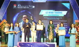 Nghị lực sống, cống hiến và làm những điều phi thường của nam sinh 'khiếm thị' 