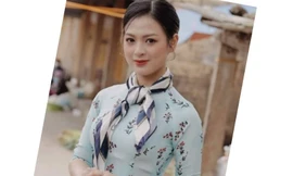 Du Xuân năm mới cùng nữ sinh trường Quốc tế