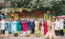 Trường Đại học Ngoại thương tổ chức Chương trình 'Tết sum vầy, Xuân bình an' năm 2023