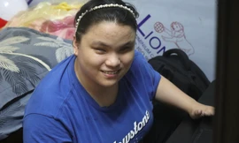 Vượt qua bóng tối, chạm ước mơ: Câu chuyện về nữ sinh khiếm thị học song bằng Đại học