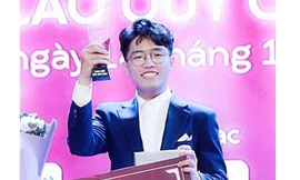 Lê Chí Quang là 'Sinh viên của năm 2023' của trường Đại học Y Hà Nội