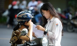 Không còn chuyện 'chưa thi đã trúng tuyển', nhiều sĩ tử lớp 12 loay hoay học thêm các môn tổ hợp