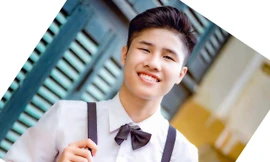 Nam sinh trường Xây học tập xuất sắc, giỏi guitar, thành thạo tiếng Pháp, mê đọc sách
