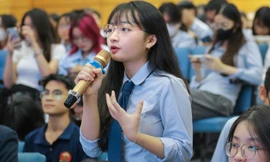 Hành trình nỗ lực không ngừng nghỉ của nữ sinh từng lọt Top 10 điểm thi tốt nghiệp THPT cao nhất tỉnh Nghệ An