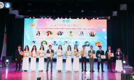 Gala Sinh viên 5 Tốt 2023: Nơi vinh quang tỏa sắc tại Trường Đại học Kinh tế Quốc dân