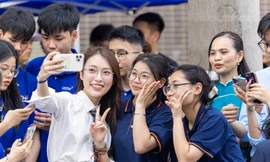 MC Khánh Vy: 'Sinh viên ngành Khoa học Công nghệ không hề khô khan'