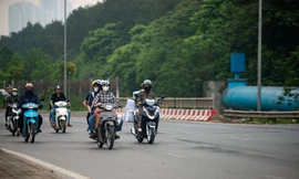 Sáng sớm ngày 27/4, sinh viên rời Thủ đô khi ‘đường thông hè thoáng’