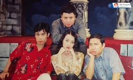 Vân Dung gây ‘bão’ khi khoe ảnh thời trẻ chụp cùng Hiệp Gà, Chí Trung và Quang Thắng