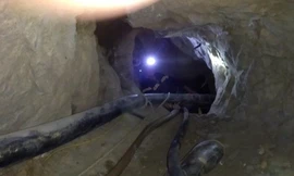 Cả trăm người đào đất tìm kiếm 2 nạn nhân mắc kẹt trong hang 4 ngày do đi 'tìm kho báu'