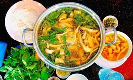 Dân Hà thành sang chảnh ăn lẩu 'đi máy bay', đảm bảo còn bốc khói