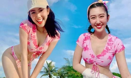 Thúy Ngân thả dáng sexy trên biển, phản hồi về tin đồn kết hôn