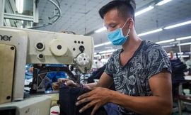 Làm việc trên 12 năm có được hưởng trợ cấp thất nghiệp vượt khung 12 tháng?