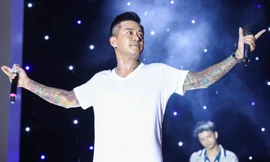 Phía Tuấn Hưng nói gì khi bị xem xét xử phạt vì tổ chức liveshow ở ban công?