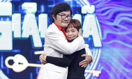 NSƯT Công Ninh cùng vợ kém 21 tuổi chia sẻ về cuộc sống hôn nhân sau 9 năm