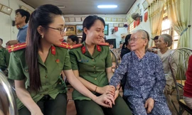 Tháng 7 với 'Hành trình tiếp bước anh hùng' của tuổi trẻ Công an Thủ đô