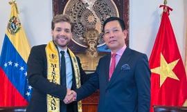 Mister Grand Venezuela 2023 thăm Đại sứ quán Việt Nam tại Venezuela