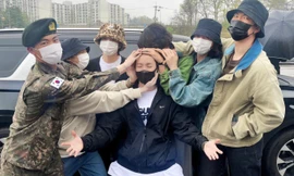 BTS tiễn j-hope nhập ngũ