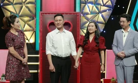 Cô gái cổ vũ bạn trai ngoại tình khiến 'bà mối' Cát Tường hoang mang