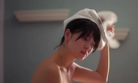 Đằng sau cảnh bán khỏa thân trong nhà tắm của Song Hye Kyo