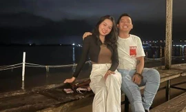 Hoài Lâm xuất hiện rạng rỡ bên bạn gái nhưng fan lại hụt hẫng vì một chi tiết