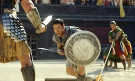 Showbiz 10/6: Cháy lớn ở phim trường khiến 6 người nhập viện