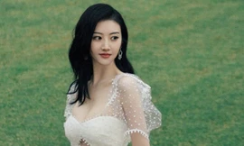 Mạng xã hội đổ xô mua bán video, ảnh nóng của Cảnh Điềm