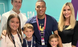 Cả nhà Ivanka Trump chụp ảnh cùng Mbappe