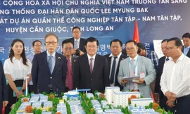 Cựu Tổng thống Hàn Quốc Lee Myung Bak thăm và làm việc tại Long An