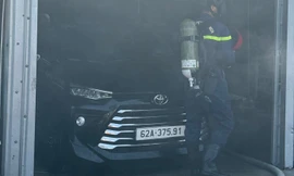 Nhà chập điện bốc cháy ở Long An