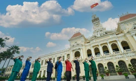 Bản hùng ca chống dịch COVID-19 bi tráng của TPHCM