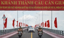 Long An thông xe cầu 150 tỷ đồng nối hai vùng thượng-hạ của Cần Giuộc 