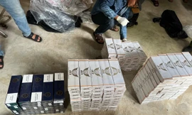 Bắt giữ 4 đối tượng chuyên cướp thuốc lá lậu