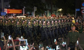 Hợp luyện diễu binh ở trung tâm TP.HCM: Đi giữa lòng Nhân dân