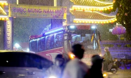 Mưa lớn bất ngờ ở TPHCM