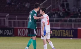 Văn Toàn: 'Tôi không ném, chỉ tháo băng đội trưởng ra thôi!'