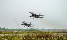 Cận cảnh dàn tiêm kích Su-30MK2 diễn tập chuẩn bị đại lễ 30/4
