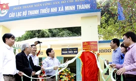 Khánh thành công trình CLB Thanh thiếu nhi tại Bản Dõn