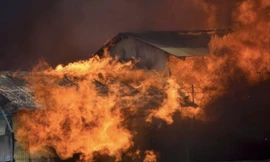 Khu người Hoa trở thành mục tiêu bị đốt phá của những người dân Solomon phẫn nộ với chính phủ. (Ảnh: AP)