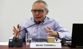 Ông Sean Turnell là cố vấn kinh tế của chính phủ Myanmar trước khi đảo chính. (Ảnh: Reuters)