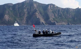 Một tàu của lực lượng bảo vệ bờ biển Nhật Bản đi tuần gần quần đảo Senkaku/Điếu Ngư. (Ảnh: Reuters)