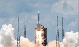 Tên lửa Trường Chinh 5 đưa tàu vũ trụ Thiên Vấn-1 lên vũ trụ vào ngày 23/7/2020. (Ảnh: Reuters)