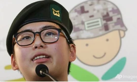 Byun Hee-soo trong cuộc họp báo năm 2020. (Ảnh: AP)