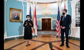 Ngoại trưởng Mỹ Antony Blinken và đồng cấp Indonesia trong cuộc họp báo chung ngày 3/8. (Ảnh: Reuters)