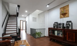 Nhà 4 tầng hiện đại, sang trọng chưa tới 900 triệu đồng