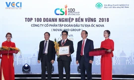Đại diện Tập đoàn Novaland tại lễ vinh danh Doanh nghiệp bền vững 2018.