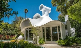 Căn nhà 'uốn éo chẳng giống ai' được 'hét' giá hơn 32 tỷ đồng