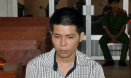 Tên trộm 'chơi ngông''ôm'tiền công đức bao người yêu du ngoạn